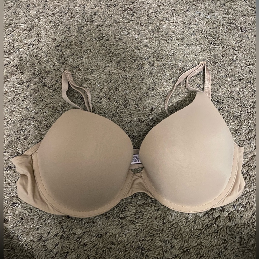 Like New Nude 34C Victoria’s Secret T-Shirt Push Up Bra